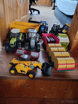Traktory Bruder - 3