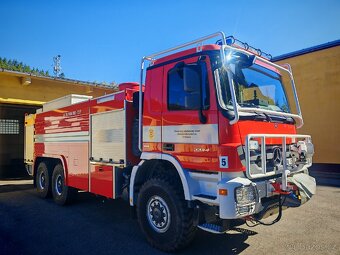 Mercedes Benz Actross 6x6 CAS 30 cisterna - 3