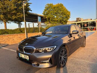 BMW 330xi xDrive Luxury - 3