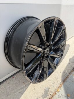 Audi 5x112 R20 - 3