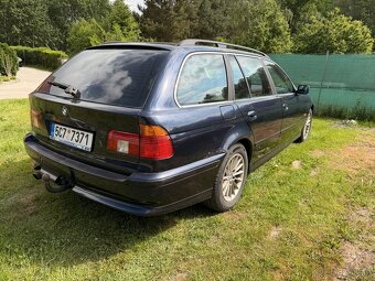 BMW E39 530i Touring Orientblau - 3