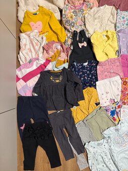 Mix oblečení pro holčičku 74-80 - 3