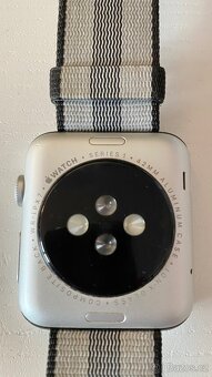 Apple Watch 1 displ. 42, nabíječka, řeminky - 3