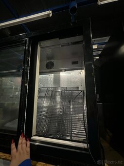 Podbarová třídvéřová lednice Vibocold VBB 3 S - 3