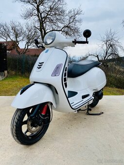 VESPA GTS 300 SUPER - 3