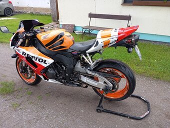 Honda CBR 1000RR REPSOL - 3