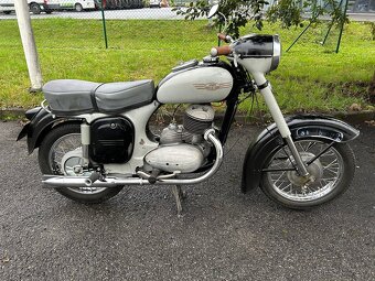 Jawa 250/353 Ambasador s malou značkou a Tp - 3