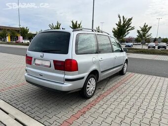 PRONÁJEM AUTA SEAT ALHAMBRA 7 míst - 3