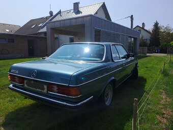 Mercedes Benz 230ce - 3