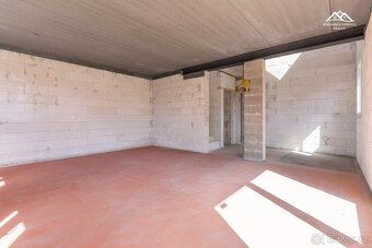 Prodej rodinného domu 5+k,  714 m2, Chlístov - 3