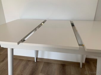 Rozkládací jídelní stůl - 3