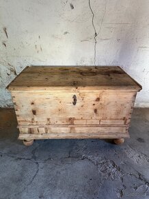 Starožitný pískovaný nábytek - 3