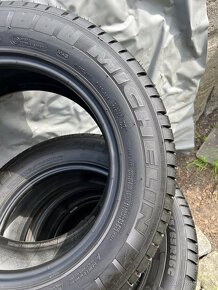 215/65/16C letní pneu Michelin R16C - 3