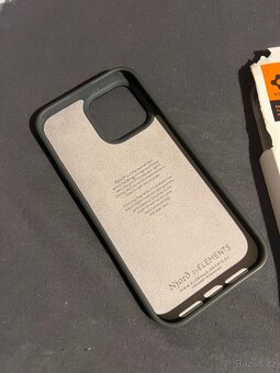 iPhone 14 Pro Max - kryt a ochranné sklo Spigen - 3