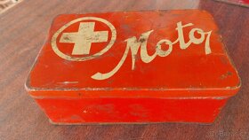 Retro lékárničky,nádoby na mléko, košík - 3