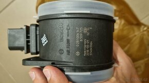 Vaha vzduchu bmw x3 2008 bosch air flow sensor pbt gf30 - 3