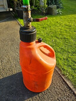 tankovací kanystr 20L - 3