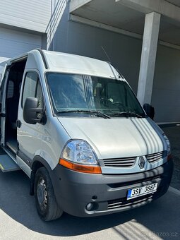 Prodám Renault Master. 2,5dci. 88KW. 9 míst. - 3