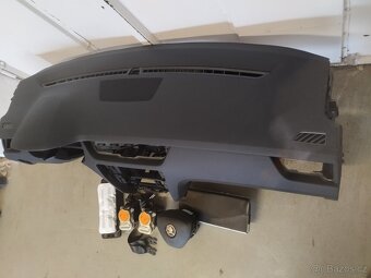 Airbagová sada Škoda Octavia 3 s reproduktorem - 3