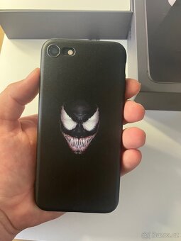 iPhone 8 64GB Black – 100% baterie + komplet balení - 3