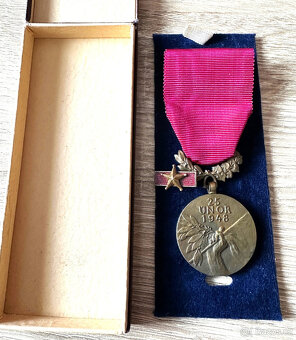 medaile Únor 1948 vojenská III. tř. - 3