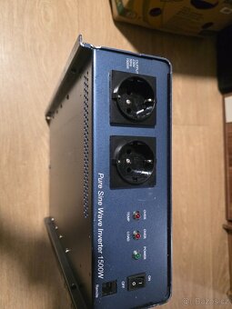 Měnič s čistě sinusovým proudem 1800 W 12 V s proudovým chrá - 3