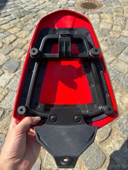 Ducati Monster 937, 950 krovka - 3