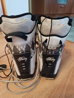 Boty na snowboard 240 mm (37) - 3