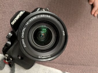 Olympus Zuiko 14-42mm a 40-150mm - 3