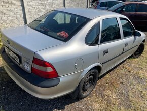 Prodám Opel Vectra B 1.6i 16V - 3