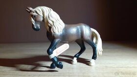 SCHLEICH Koně SBĚRATELSKÉ FIGURKY 7 - 3