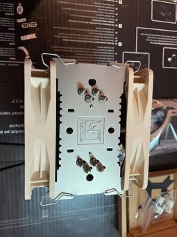 Prodám CPU chladič Noctua NH-U12P SE2 - 3
