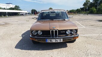 Prodám BMW 525, e12, r.v. 10/1980, zlatá, design ALPINA - 3