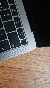 Apple MacBook Air A1932 (náhradní díly) - 3