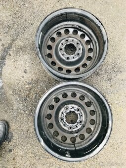 Hlinikove rafki  BMW. - 3