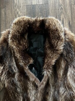 Kožich z pravé mývalí kožešiny - 3