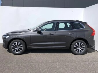 Volvo XC60, 2,0 AWD MOMENTUM PRO B4 - 3