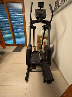 Eliptický trenažer NORDICTRACK Freestrider FS9i - 3