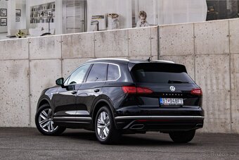 Volkswagen Touareg 3.0 TDI / TOP STAV / Night VIsion / Masáž - 3