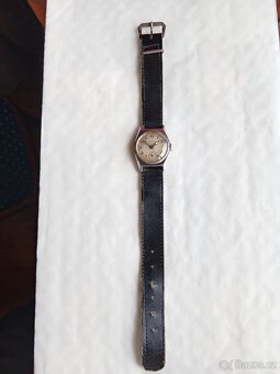Staré funkční Swiss vojenské hodinky Doxa, - 3