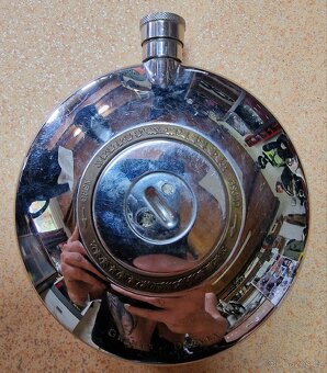 Placatka s vestavěným panákem, Grants of Dalvey Flask - 3