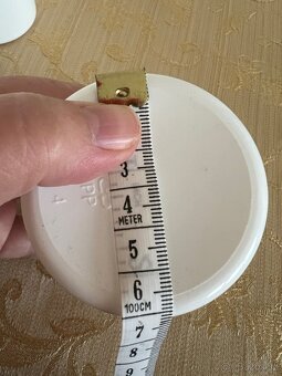 Bílé plastové dózy - 3