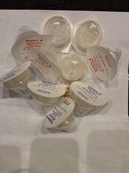 Dudlíky pro holčičku 6-18 měs - 3