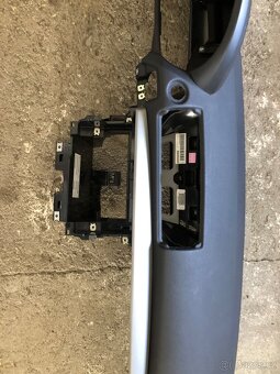 Bmw 1 E87 palubní deska - 3