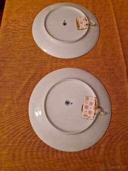 Retro porcelánové talíře s modrými květy, na zavěšení, 2 ks - 3