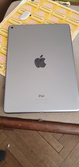 Apple iPad Air 2 A1566 - 3