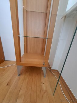 Skleněná vitrína Ikea - 3