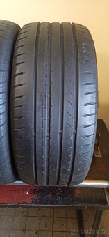 Goodyear EfficientGrip 235/50 R17 96W 3,5-4,5mm - 3