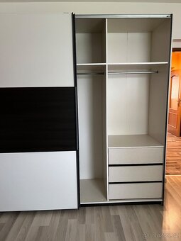 Šatní skříň - 3