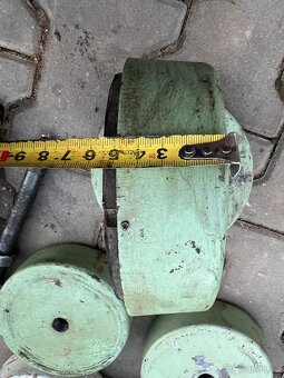 Nastavitelne nohy pod stroje - 3